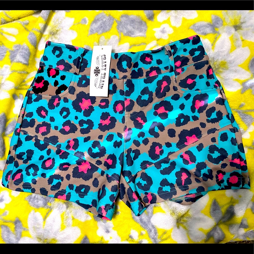 🐆💘🚂NWT Bright Blue & Pink Leopard CRAZY TRAIN Stretch Shorts Size Small🐆💘🚂